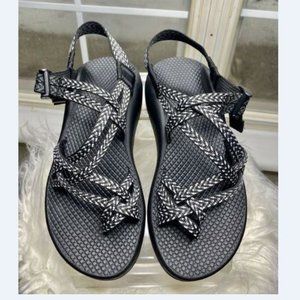 CHACO Women Black Strap Hiking ZX2 Sandals 6